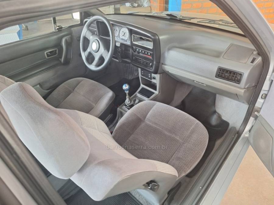 FORD - VERSAILLES - 1992/1992 - Prata - R$ 19.900,00