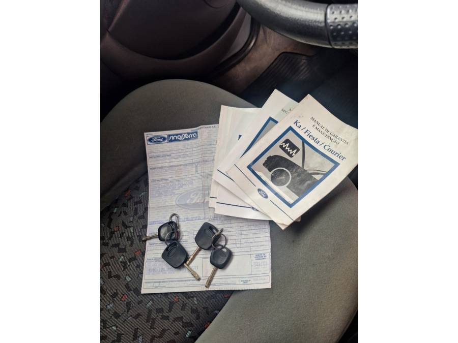 FORD - KA - 2001/2001 - Dourada - R$ 16.900,00