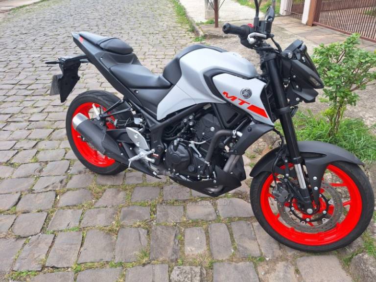YAMAHA - MT - 2020/2021 - Cinza - R$ 27.000,00
