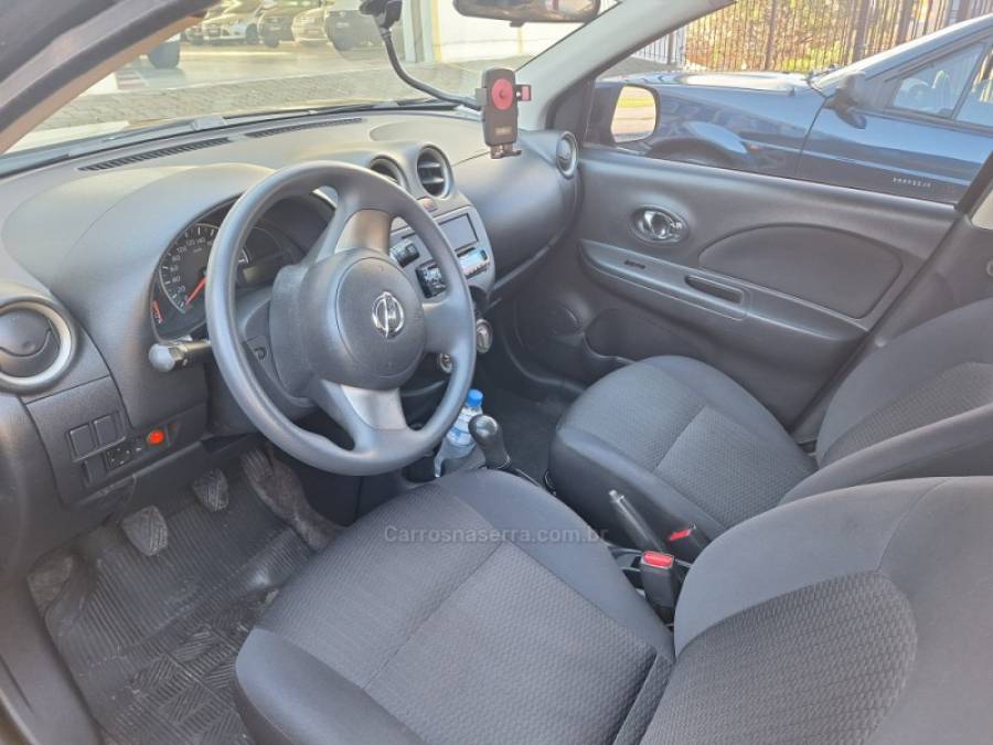 NISSAN - MARCH - 2012/2012 - Preta - R$ 29.900,00