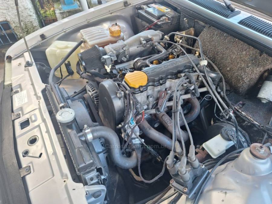 CHEVROLET - CHEVETTE - 1993/1993 - Prata - R$ 35.000,00