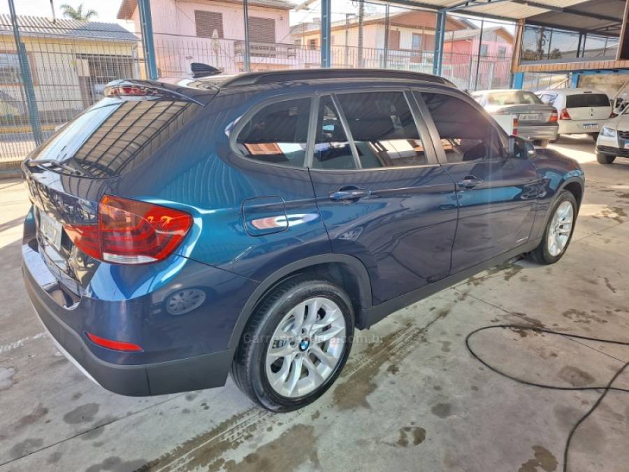 BMW - X1 - 2015/2015 - Azul - R$ 92.000,00