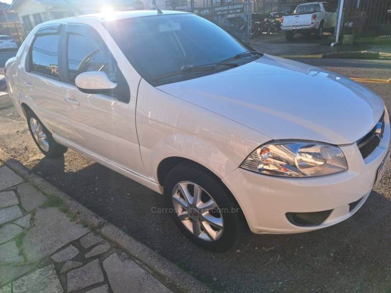 FIAT - SIENA - 2013/2013 - Branca - R$ 33.900,00