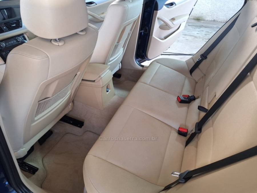 BMW - X1 - 2015/2015 - Azul - R$ 92.000,00