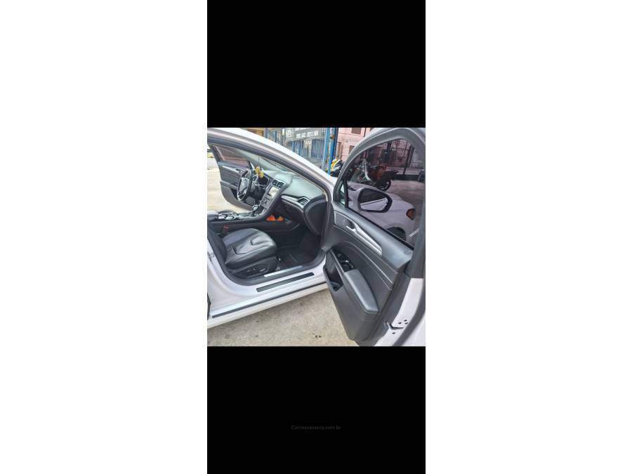 FORD - FUSION - 2016/2016 - Branca - R$ 94.900,00