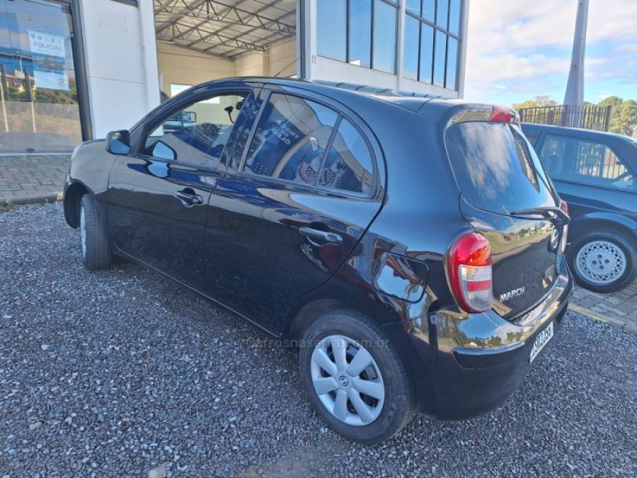 NISSAN - MARCH - 2012/2012 - Preta - R$ 29.900,00