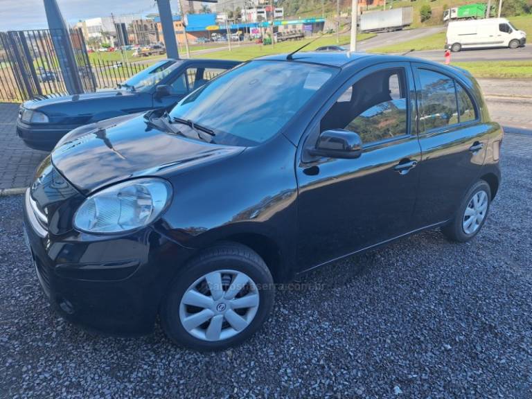 NISSAN - MARCH - 2012/2012 - Preta - R$ 29.900,00